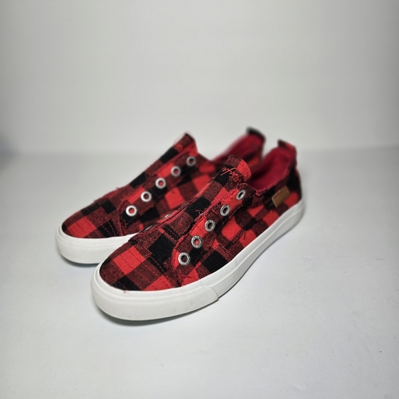 Blowfish Malibu Red and Black Plaid Slip-On 8.5 Womens Sneakers - Picture 1 of 13